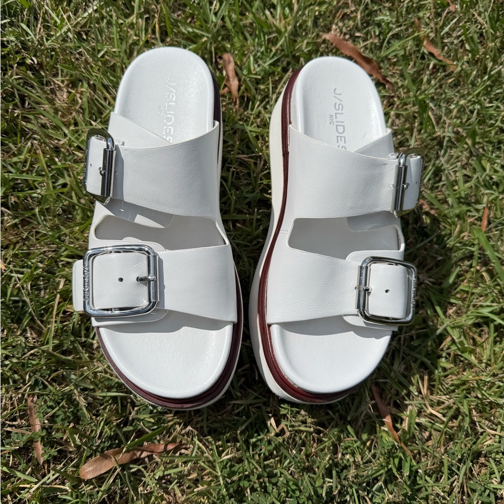 Chic White Platform Sandals with Buckle Detail - Picture 5 of 12